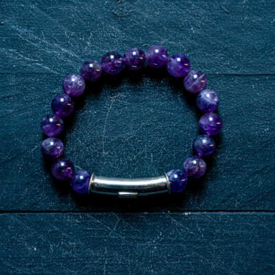 Kralenarmband purple met zilveren koker