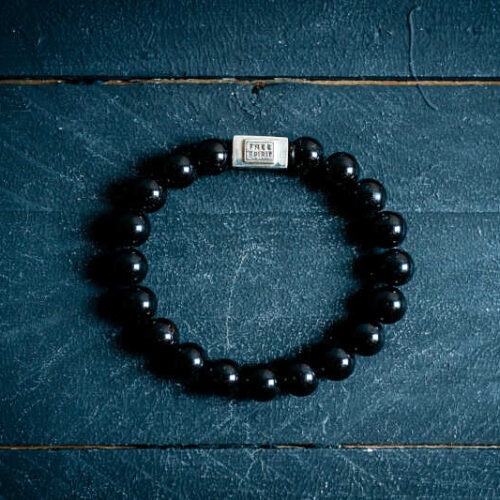 Kralen armband Onyx met logoblokje
