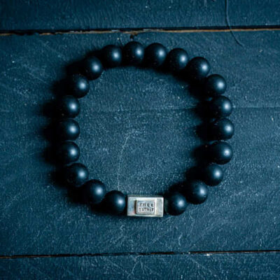 Kralen armband matte Onyx met logoblokje