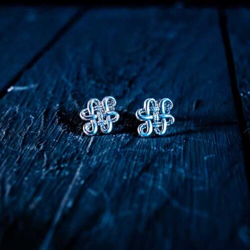 Zilveren dames oorbellen knoop klein