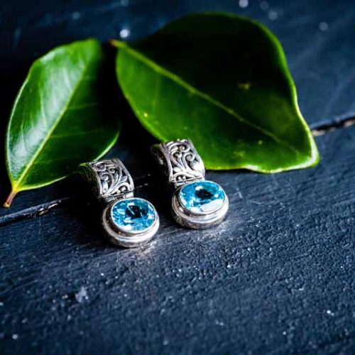 Zilveren oorbellen Cher light blue