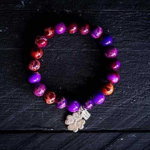 Kralen armband zee sediment paars met zilveren klavertje vier