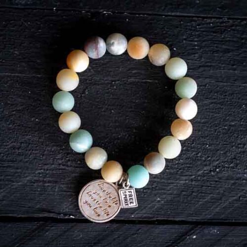 Kralen armband Aqua amazoniet met zilveren muntje