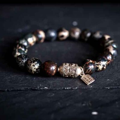 Kralen armband zee sediment black met print bedel