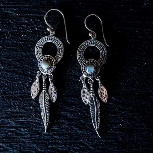 Zilveren oorbellen India white