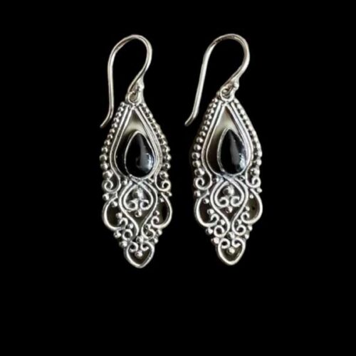 Zilveren oorbellen Ira black