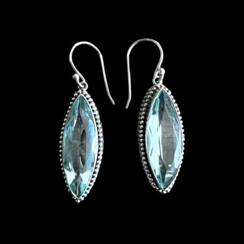 Zilveren oorbellen Loretta light blue