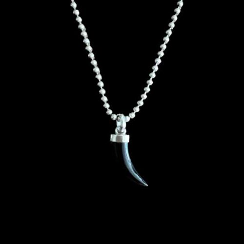 Hanger Haaientand black