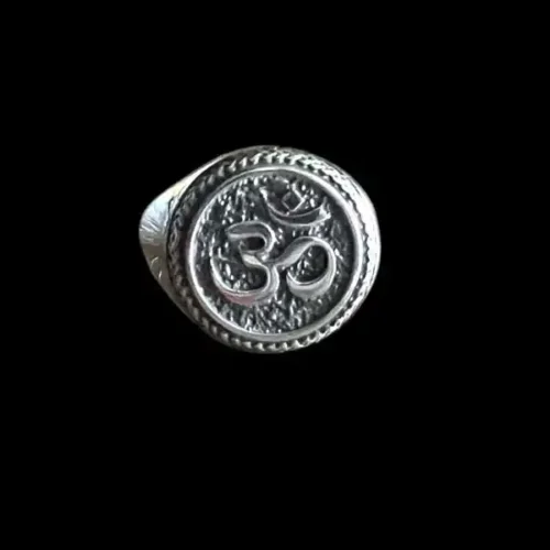 Zilveren dames en heren ring Ohm large