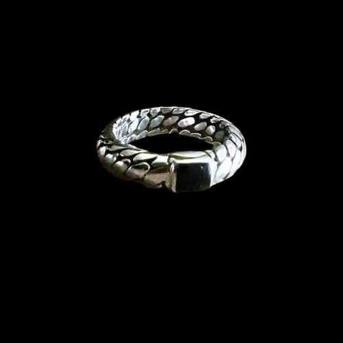Zilveren dames en heren ring Strong black smal