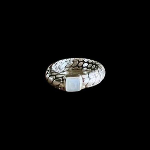 Zilveren dames en heren ring Strong white smal