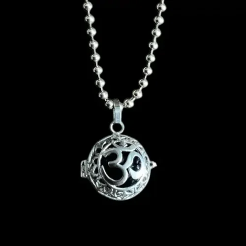 Zilveren engelenroeper Ohm black