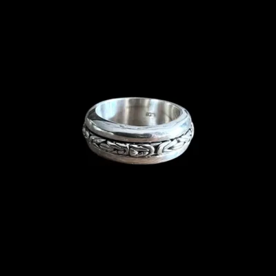 Zilveren dames en heren anti-stress ring Rough smal