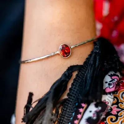 Zilveren dames armband Merah red