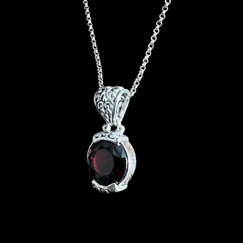 Zilveren dames hanger en ketting Aïda red