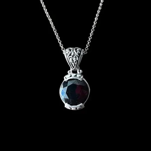 Zilveren dames hanger en ketting Aïda red