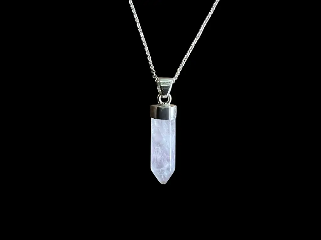 Hanger Six white 1 Hanger Six white