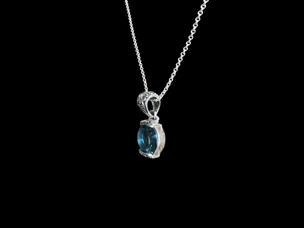 Zilveren dames hanger en ketting AÏda lightblue 2 Zilveren dames hanger en ketting AÏda lightblue - Afbeelding 2