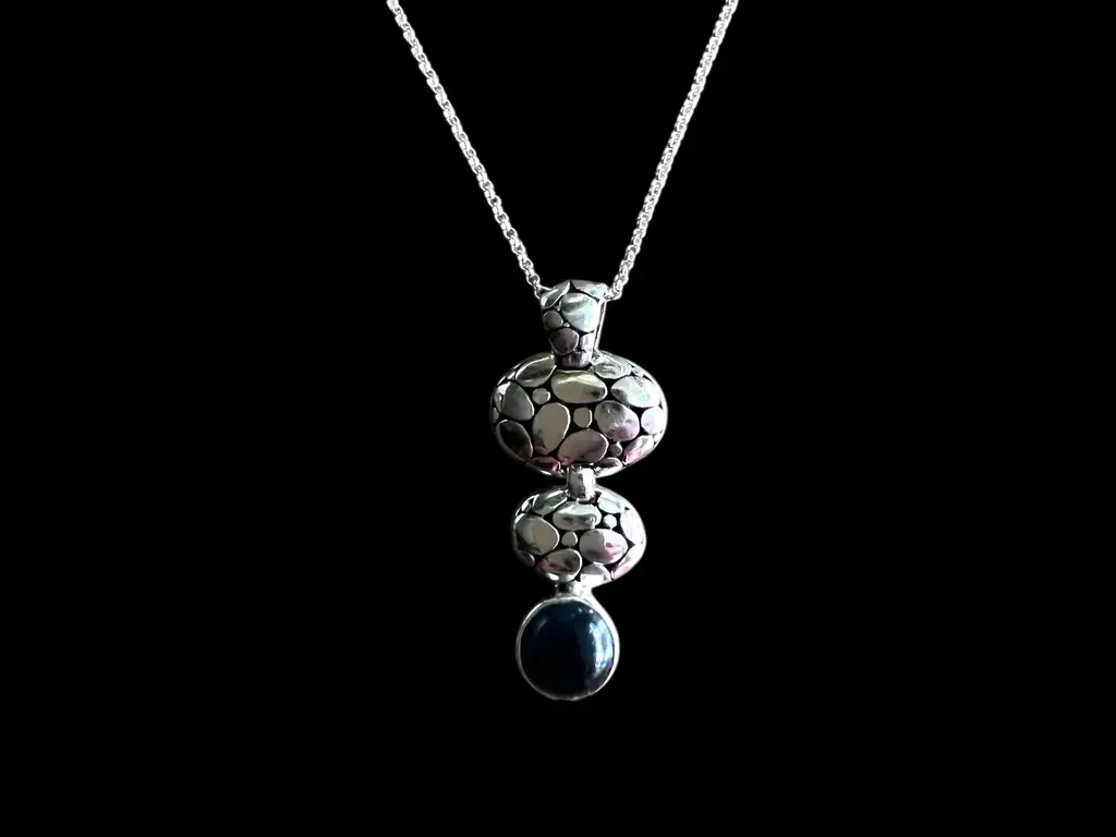 Zilveren hanger Viola black 1 Zilveren hanger Viola black