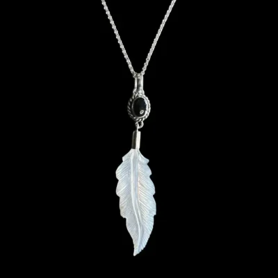 Hanger Feather black