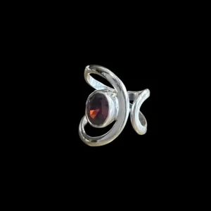 Zilveren dames ring Monique red