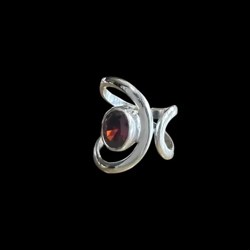 Zilveren dames ring Monique red