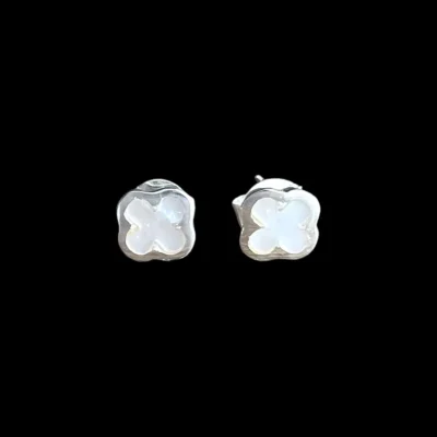 Zilveren oorbellen Flower white