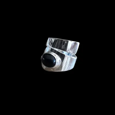 Zilveren dames ring Spring black