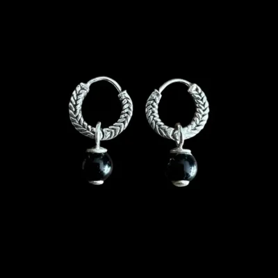 Zilveren oorbellen So beauty black
