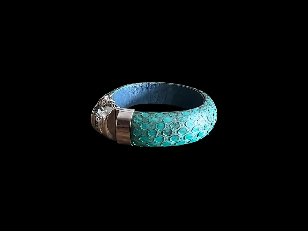 Lederen dames en heren armband Goja blue XL 2 Turkoois lederen armband met groot 925 zilveren slot