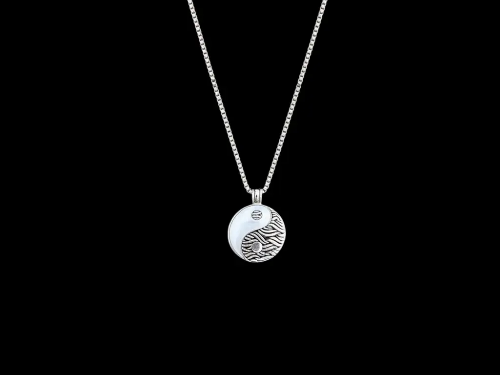 Yin yang hanger smal 1 Zilveren hanger met yin yang afbeelding