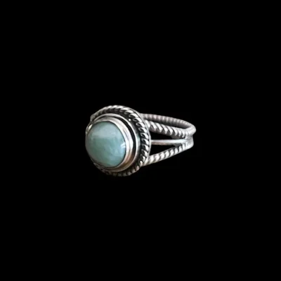 Zilveren dames ring Blue mountain met larimar steen