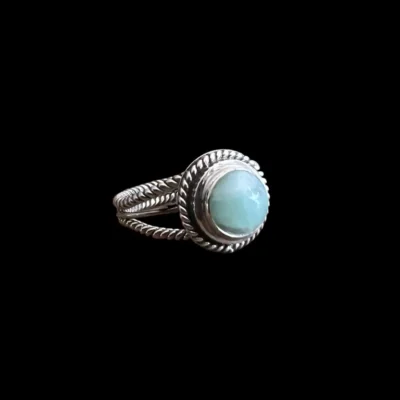 Zilveren dames ring Blue mountain met larimar steen
