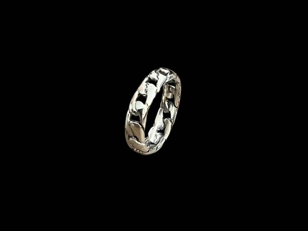 Zilveren dames en heren ring Mika 2 Zilveren ring met schakels