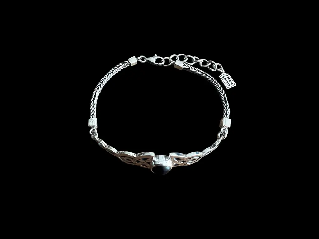 Zilveren dames armband Eliza black met onyx steen 2 Zilveren armband met zwarte steen