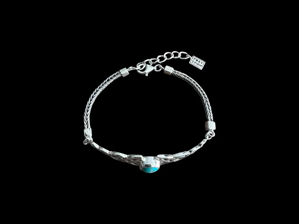 Zilveren dames armband Eliza blue 2 Zilveren armband met turkoois steen