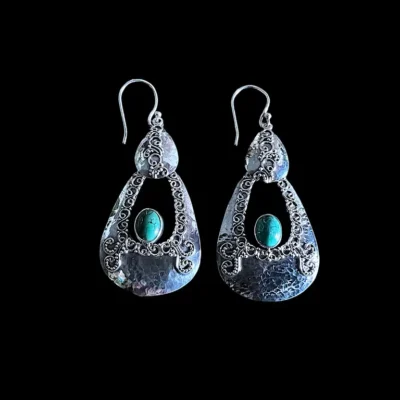 Zilveren oorbellen Kintara blue met turkoois steen