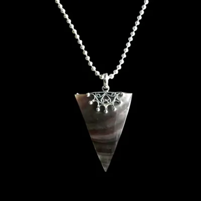 Hanger Dida met bruine seashell