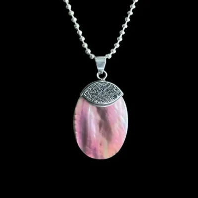 Ovale hanger van seashell met zilver