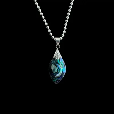 Hanger Aila van abalone schelp
