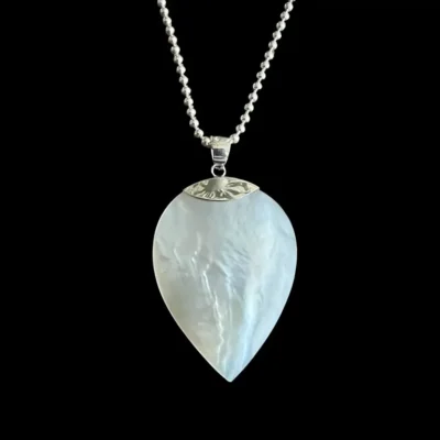 Hanger Heavenly van witte seashell