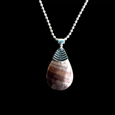 Hanger Olga met bruine seashell