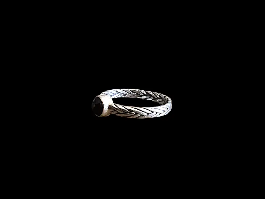 Zilveren dames ring Ciao black met onyx steen 4 zilveren dames ring met zwarte steen