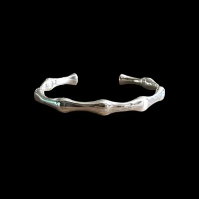 Zilveren curve armband. Zilveren armband Bamboo