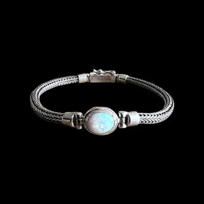 Zilveren dames armband Evita met opaal steen